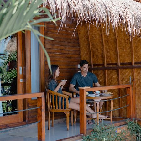 Sundi Ocean Bungalow By Abm Toyapakeh Exteriör bild